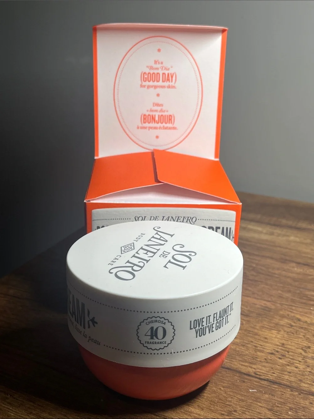 Sol de Janeiro brightening body